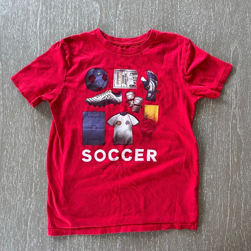 GAP Boy's Soccer Graphic T-shirt Size M (8)